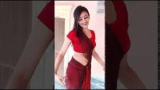 Hot Bhabhi Doing Hot Dance