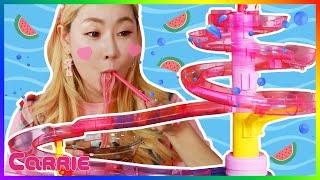 워터파크 소면 슬라이드 장난감으로 엘리의 수박 국수 만들기 놀이 noodle slide Challenge  엘리가 간다