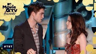 Robert Pattinson & Kristen Stewart Share the Best Kiss Award  MTV Movie & TV Awards