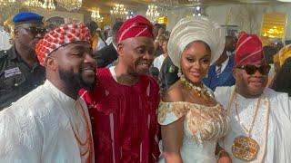 LIVE DAVIDO & chioma receive their parent blessing as they storm the wedding in another outfit