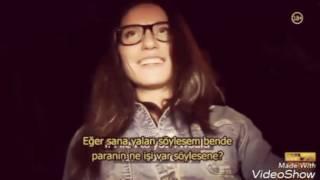 Yolda Tanıştığı Kıza Para Teklif Ediyor Türkçe Altyazı