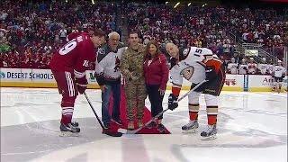 Soldier returns home to surprise family during puck drop