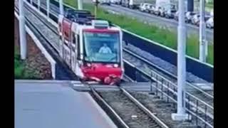 OSTRAVA cyklista vjel pod tramvaj a zabil se