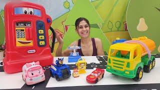 Oyun videoları - Ayşenin istasyonda yakıt bitiyor - Robocar Poli Oyuncakları ile araba oyunları