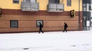 Mitfahrt der Linie 168 von Arnswalder Straße bis Bargteheider Straße  in Hamburg mit Schnee￼