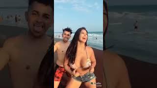 Tante pemersatu bangsa goyang hot di pantai