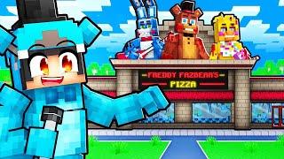 Rebuilding An ABANDONED FNAF Pizzeria In Minecraft