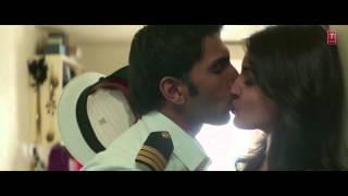 dil dhadakne do kiss scene hd