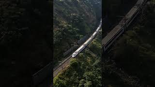 The Magic of Khandala Ghat. Vande Bharat Express through Tunnels #VandeBharat #trending #ghat