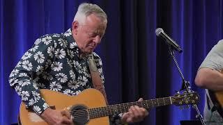 Twitchy by Jerry Reed played by Tommy Emmanuel and Richard Smith