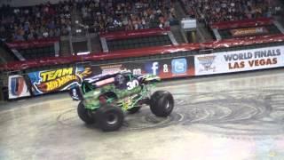 Grave Digger does 40 Cyclones HD