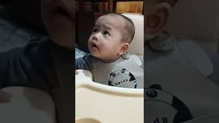 Bayi 5 Bulan Makan Bubur