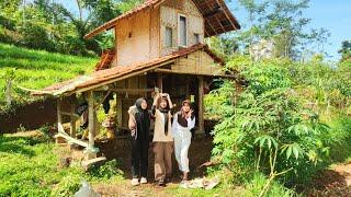 Keseruan Kumpul Bareng Para Gadis Di Gubuk Tengah Sawah Pinggir Hutan Saat Lebaran Idul Adha