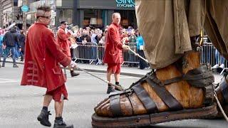 The Giants passing through Castle Street - The Giants of Royal de Luxe Liverpool 2018