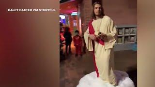 Man creates elaborate Jesus costume for Halloween