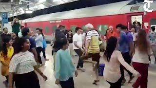 Watch Passengers perform ‘garba’ as train reaches 20 minutes early at Ratlam station