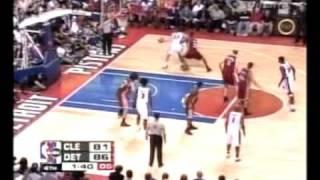 Tayshaun Prince absolutely owns Lebron James