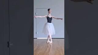 practice pirouettes en pointe @margaritasdiamante2368
