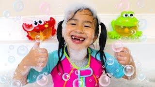 Bath Song  Jannie Pretend Play Nursery Rhymes & Kids Songs - Toys and Colors