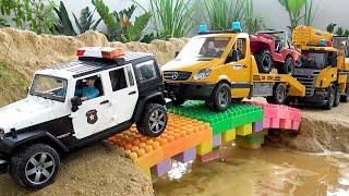 Mobil polisi dan jembatan mainan lego