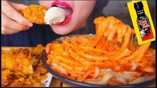 ASMR CREAMY SPICY FIRE SAUCE FETTUCCINE PASTA + CORN FLAKE CHICKEN  EATING SOUNDS  意大利面 咀嚼音  먹방