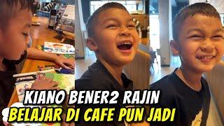 LIBUR SEKOLAH GA MASALAH..KEREN DI CAFE PUN KIANO TETEP NYEMPETIN BELAJAR