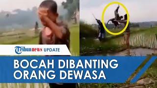 VIRAL VIDEO Bocah Laki-laki Dibanting dan Dibuang ke Kubangan Air di Bogor Pelaku Tertawa Cekikikan