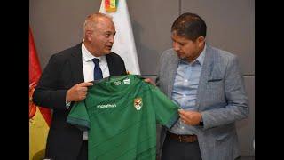  Oscar Villegas es el elegido para iniciar la revolución en el fútbol boliviano