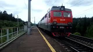 на канале 500 подписчиковВЛ85-269 с грузовым поездом проезжает платформу Лесная.
