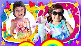 La bambina Bianca sceglie un costume da bagno. Vlog di mamma e figlia. Video per bambini in italiano