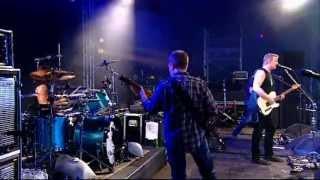 Them Crooked Vultures -  Reading Festival 2009  Full Concert