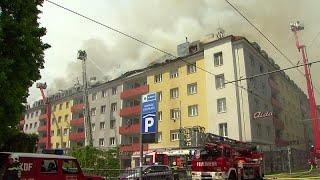 Straßensperren nach Großbrand in Wien