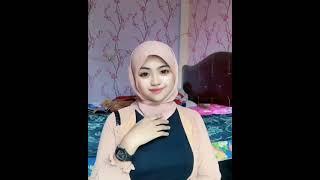 Hijab cantik pargoy di kamar #shorts