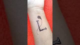 Stylish L Letter  Tattoo Mehndi Design #shorts #tattoo indiatodaiy.com #mehndidesign