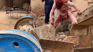 Big rock crusher machineGiant stone stucked dangerously into crusherSuper Giant Crusher In Action