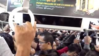 Sensasi naik KRL Commuter Line dempet-dempetan di Bojonggede