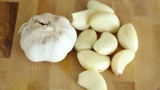 How to Peel Garlic FAST- 3 methods