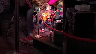 @jimyeung56 JIM YEUNG FROM HONG KONG @CavernLiverpool PERFORMING HEY JUDE 6623