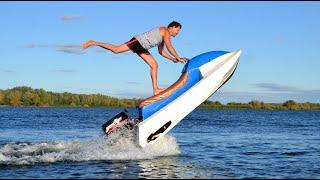 Трюки на самодельном гидроцикле с ПЛМ Пеликан. Tricks on a makeshift jet ski with outboard engine.