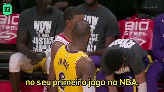 Jabari Smith Jr de 19 anos revelando para LeBron James de 38 anos que o rei jogou contra seu pai.