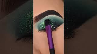 Tutorial de Maquiagem para se Inspirar By @batgirlekta #maquiagem #makeup #eyemakeup