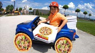 Pretend Play Pizza Delivery  Power Pizza Wheels Ride On Car  Driving in My Car Song