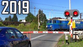 3 Pociągi Towarowe na Przejeździe Kolejowym w Laskowicach  2019  Polish railroad crossing