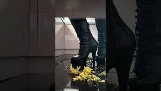 Crushing flowers asmr #heels #squeaking #pleaser