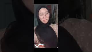 jilbab muka sangeg goyang sambil gigit bibir