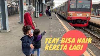 AKHIRNYA BISA NAIK KERETA KRL  BALITA NAIK KERETA KRL  REAKSI PERTAMA