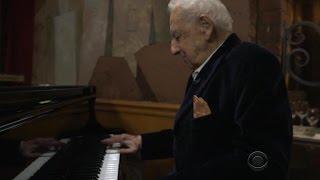 100-year-old piano player still tickling the ivory