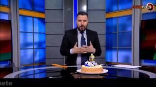 Álvaro Morales Balconea a sus Compañeros y Apuñala el Pastel de Cumpleaños para Cruz Azul   YouTube