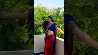 Mallu actress sudha flaunting her deep navel in saree