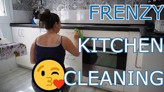 Frenzy Kitchen Speed Cleaning